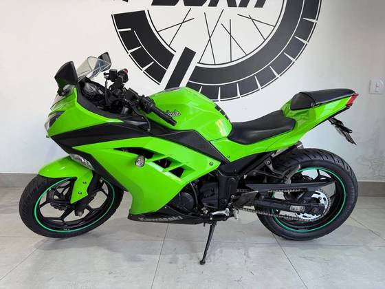KAWASAKI NINJA 300 KAWASAKI NINJA 300